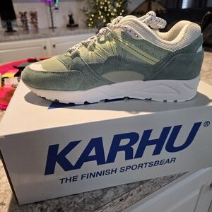 New Karhu Fusion 2.0 Women’s Athletic Sneakers in GreenButterfly Sz W9/ Mens 7.5